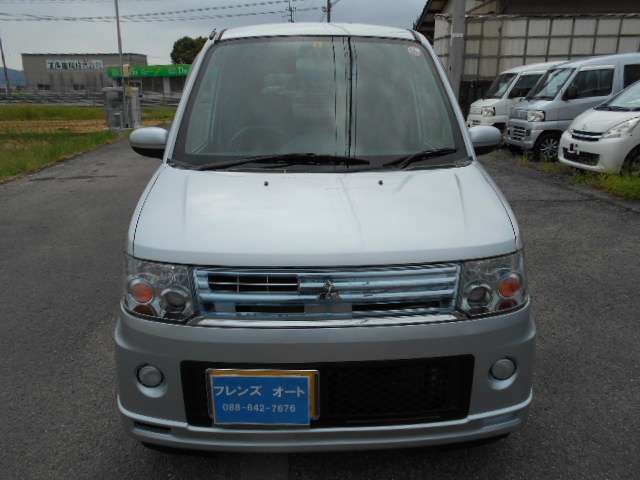 2011 Mitsubishi Toppo – thumbnail 2