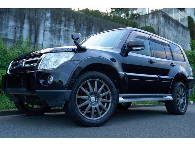 2009 Mitsubishi Pajero – thumbnail 4