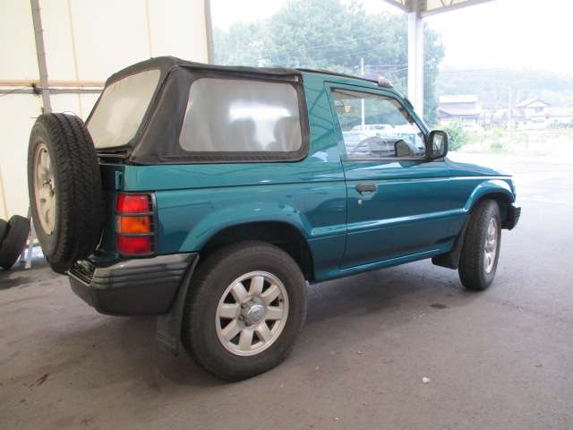 1993 Mitsubishi Pajero – thumbnail 4