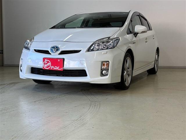 2011 Toyota Prius – thumbnail 2