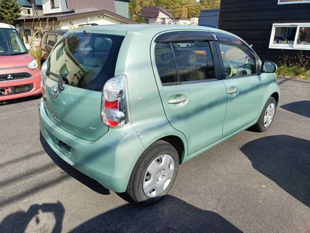 2010 Toyota Passo – thumbnail 4