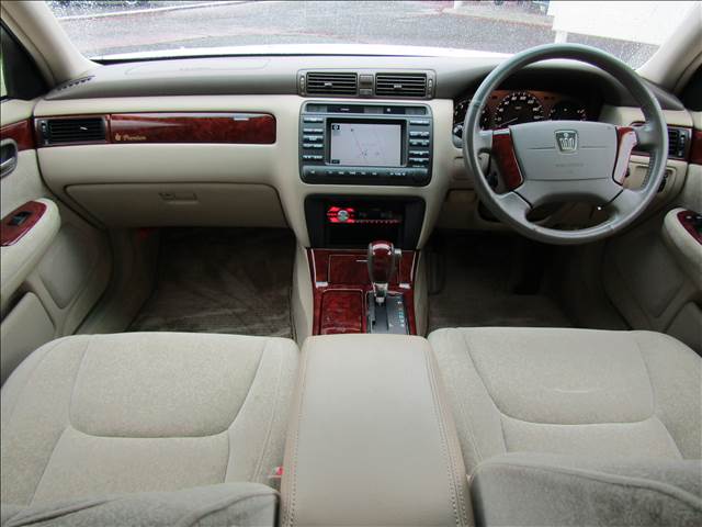 2003 Toyota Crown Royal – thumbnail 2