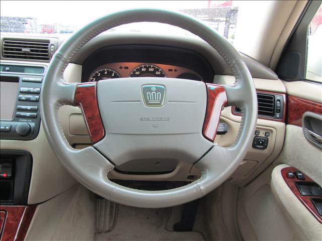2003 Toyota Crown Royal – thumbnail 3