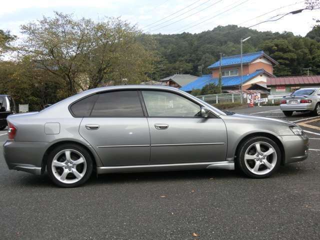 2005 Subaru Legacy B4 – thumbnail 4
