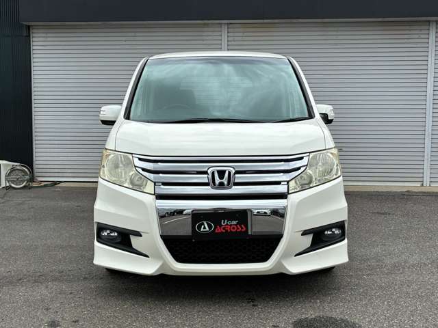 2011 Honda Stepwgn – thumbnail 2