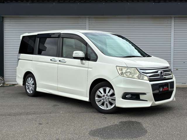 2011 Honda Stepwgn – thumbnail 3