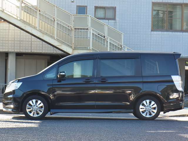 2011 Honda Stepwgn – thumbnail 5