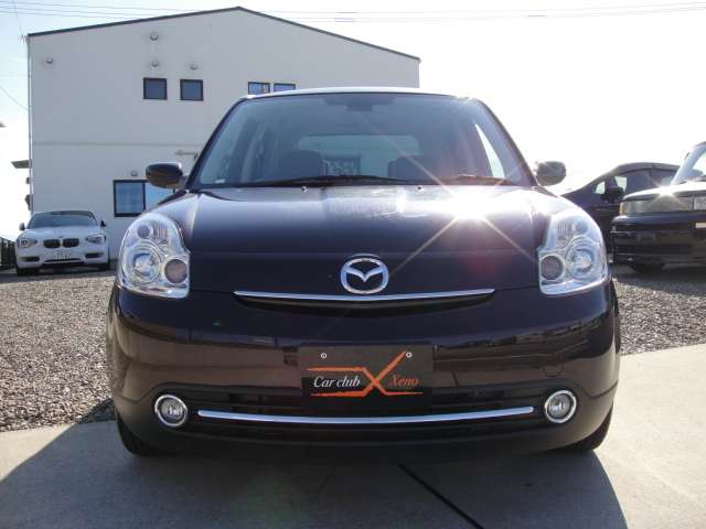 2011 Mazda Verisa – thumbnail 3
