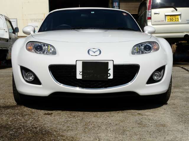2011 Mazda Roadster – thumbnail 2
