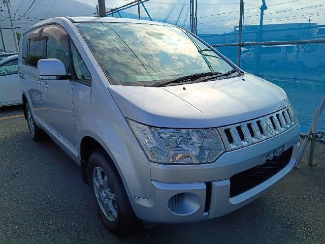 2007 Mitsubishi Delica D:5 – thumbnail 4