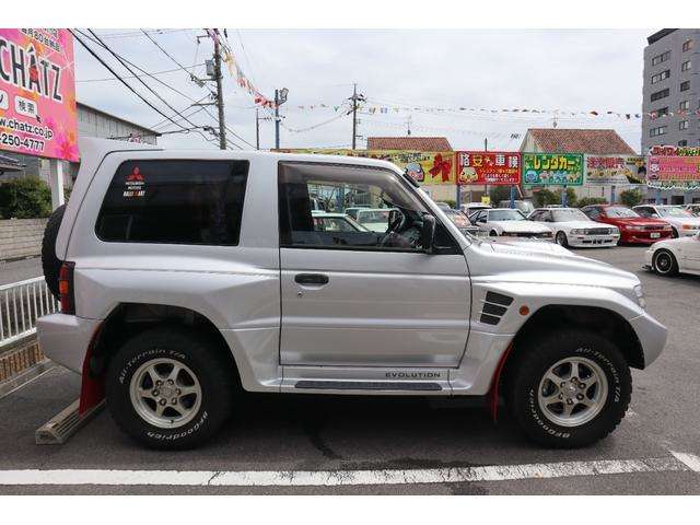 1997 Mitsubishi Pajero – thumbnail 4