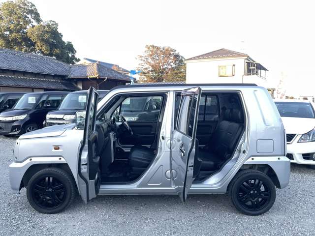 2002 Daihatsu Naked – thumbnail 3