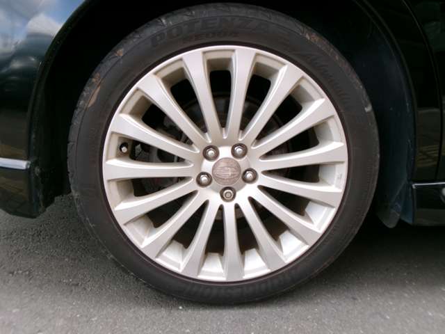 2010 Subaru Legacy Touring Wagon – thumbnail 4