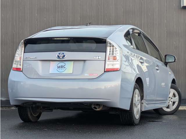 2010 Toyota Prius – thumbnail 2
