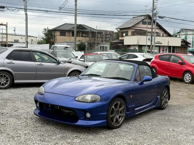 2003 Mazda Roadster – thumbnail 2