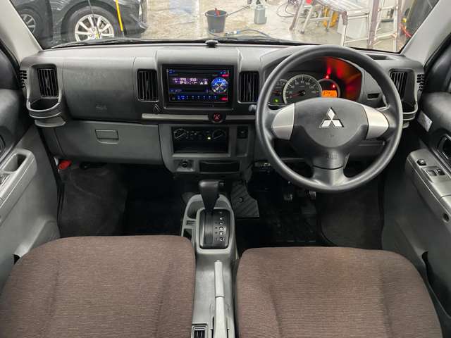 2011 Mitsubishi Town Box – thumbnail 3