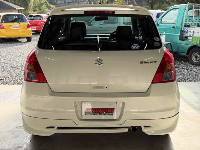 2010 Suzuki Swift – thumbnail 3
