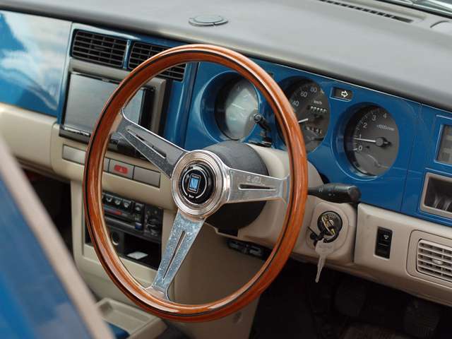 1995 Nissan Rasheen – thumbnail 3