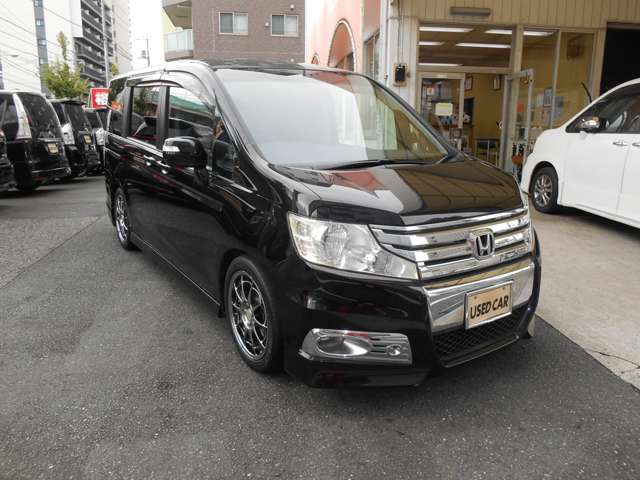 2010 Honda Stepwgn – thumbnail 3