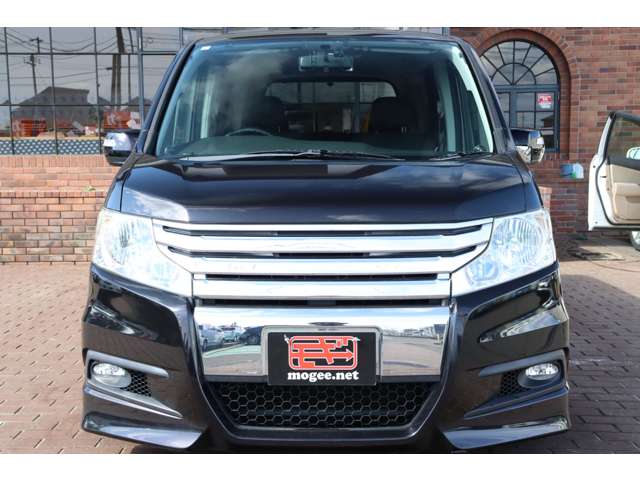 2011 Honda Stepwgn – thumbnail 3