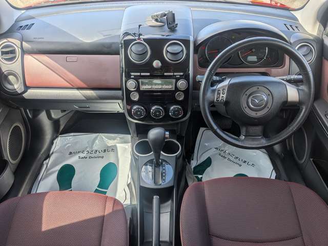 2009 Mazda Verisa – thumbnail 2