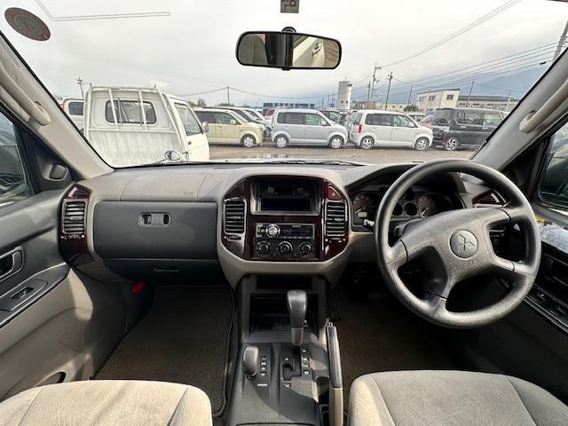 2002 Mitsubishi Pajero – thumbnail 3