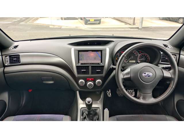 2011 Subaru Impreza Hatchback – thumbnail 3