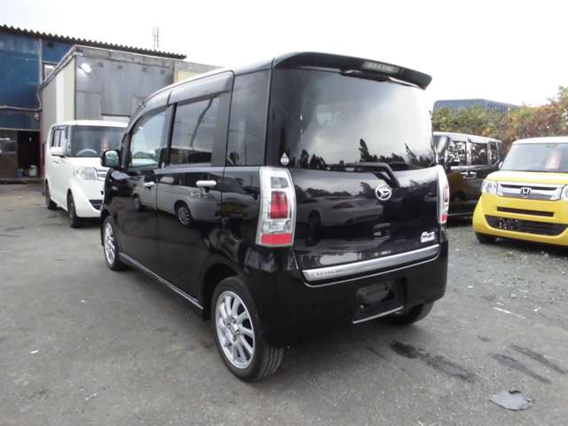 2011 Daihatsu Tanto Exe – thumbnail 4
