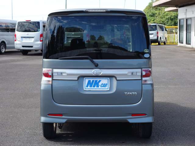 2009 Daihatsu Tanto – thumbnail 3