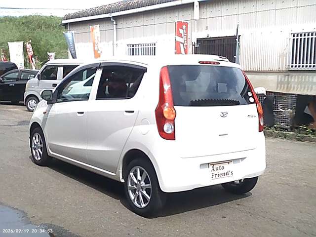 2011 Daihatsu Mira – thumbnail 4