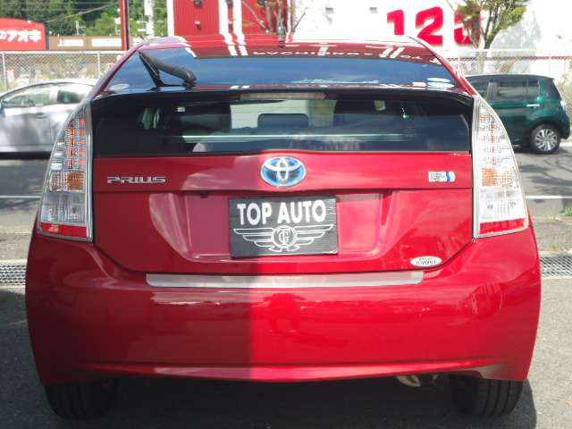 2011 Toyota Prius – thumbnail 3