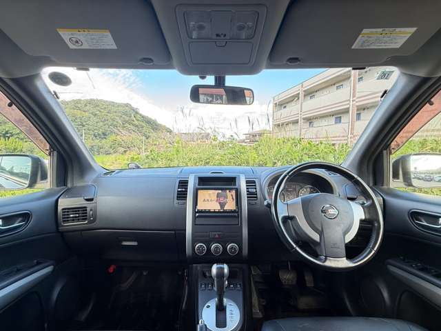 2011 Nissan X-Trail – thumbnail 2