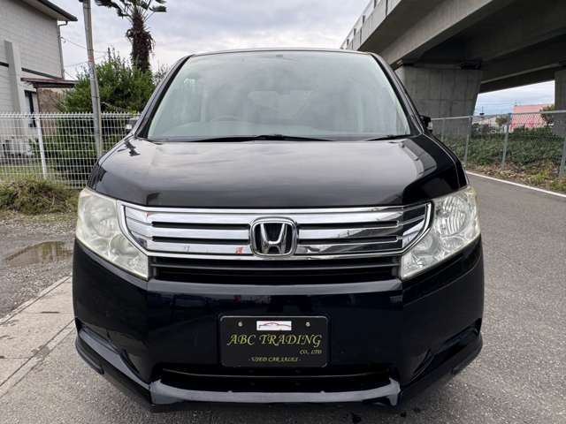 2011 Honda Stepwgn – thumbnail 2