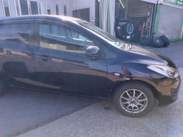 2011 Mazda Demio – thumbnail 2