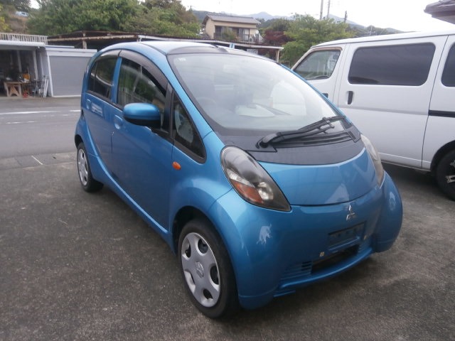 2011 Mitsubishi i