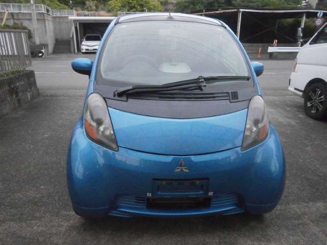 2011 Mitsubishi i – thumbnail 2