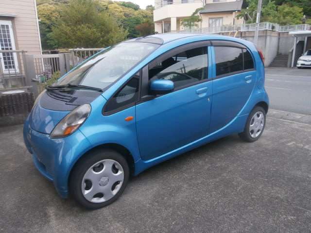 2011 Mitsubishi i – thumbnail 4