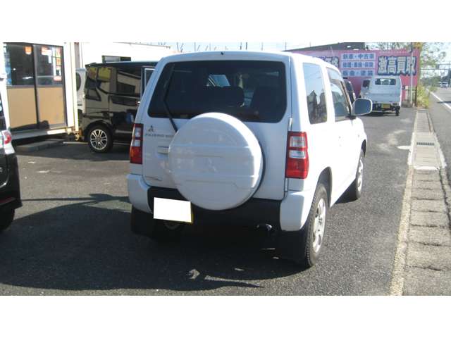 2010 Mitsubishi Pajero Mini – thumbnail 4