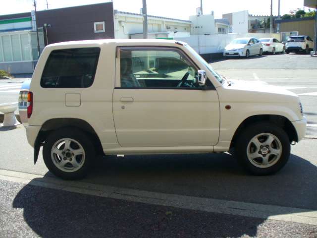 2001 Mitsubishi Pajero Mini – thumbnail 3