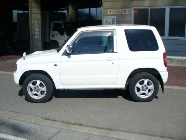 2001 Mitsubishi Pajero Mini – thumbnail 4