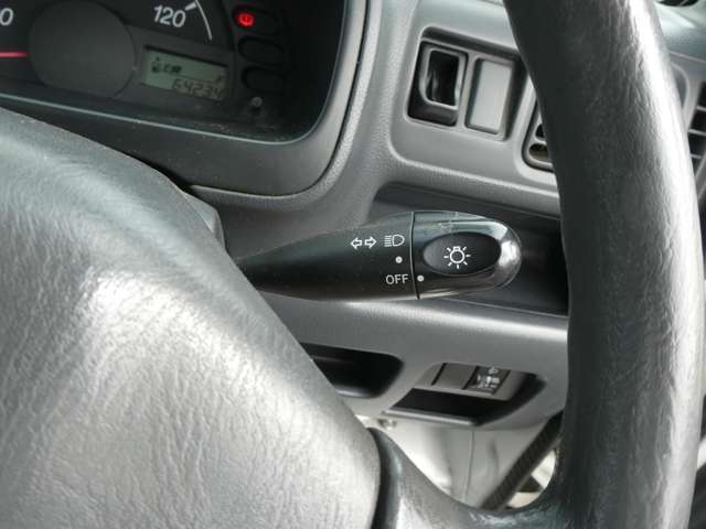 2011 Suzuki Carry – thumbnail 3
