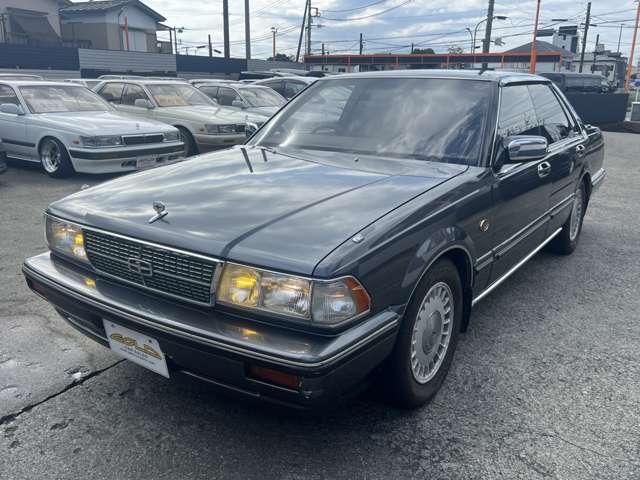 1989 Nissan Gloria – thumbnail 3