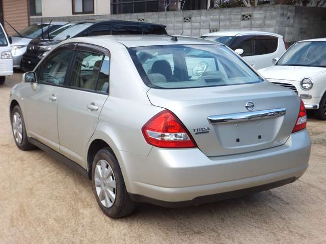 2006 Nissan Tiida Latio – thumbnail 2