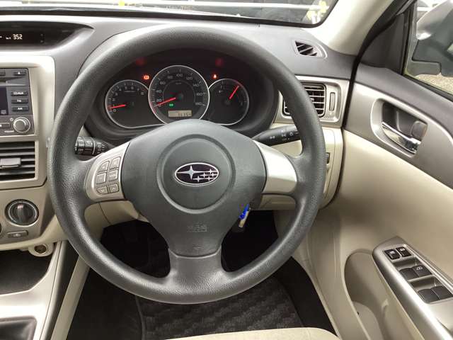 2009 Subaru Impreza Hatchback – thumbnail 4