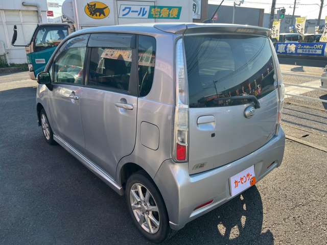 2011 Daihatsu Move – thumbnail 3