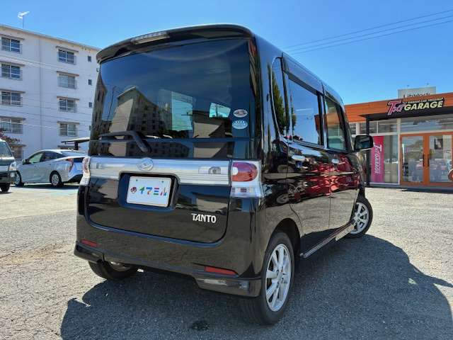 2009 Daihatsu Tanto – thumbnail 2