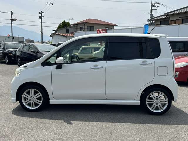 2011 Daihatsu Move – thumbnail 4