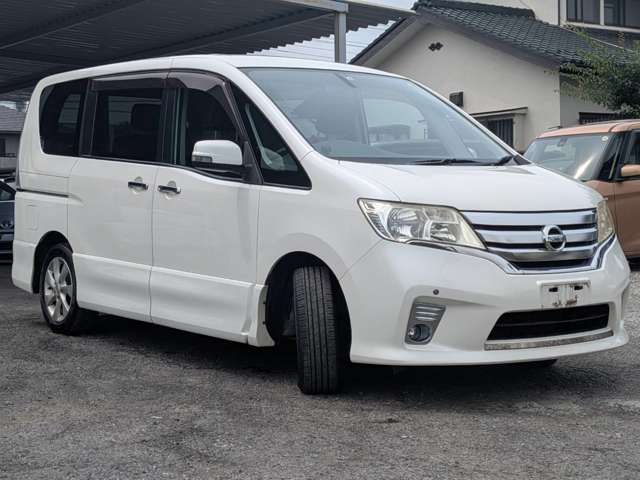 2011 Nissan Serena – thumbnail 3