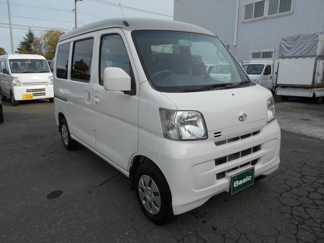 2011 Daihatsu Hijet Cargo – thumbnail 3