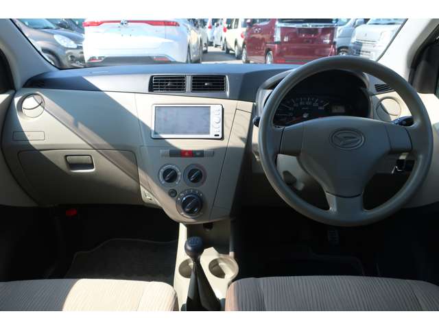2011 Daihatsu Mira – thumbnail 3